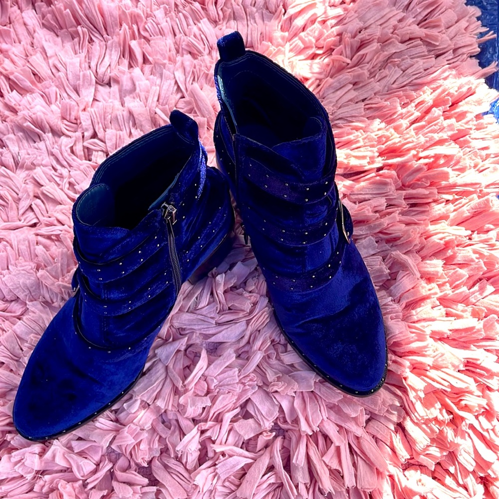 Beautiful Lord and Taylor boots